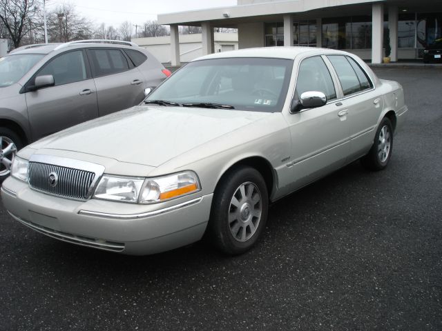 2004 Mercury Grand Marquis