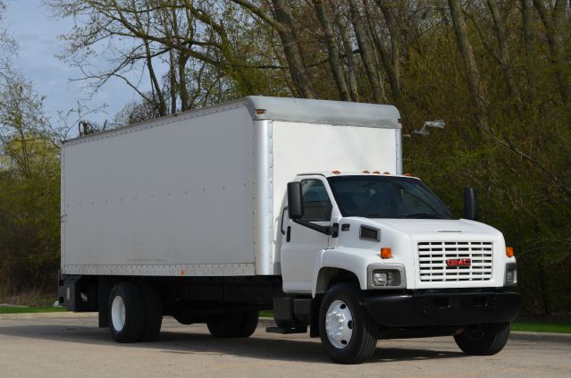 2005 GMC C7500 - Crystal Lake, IL