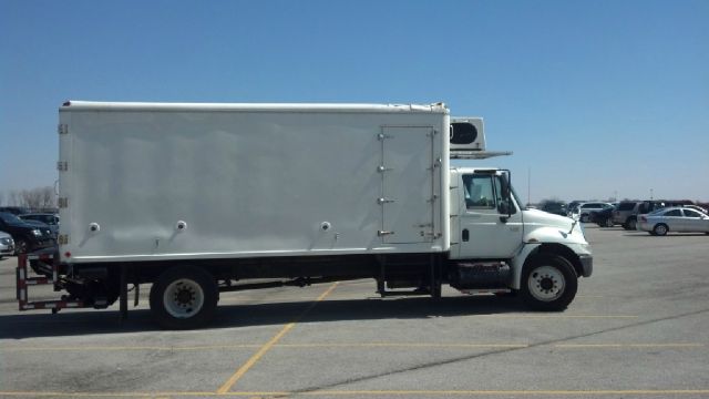 2003 International 4300 - Crystal Lake, IL