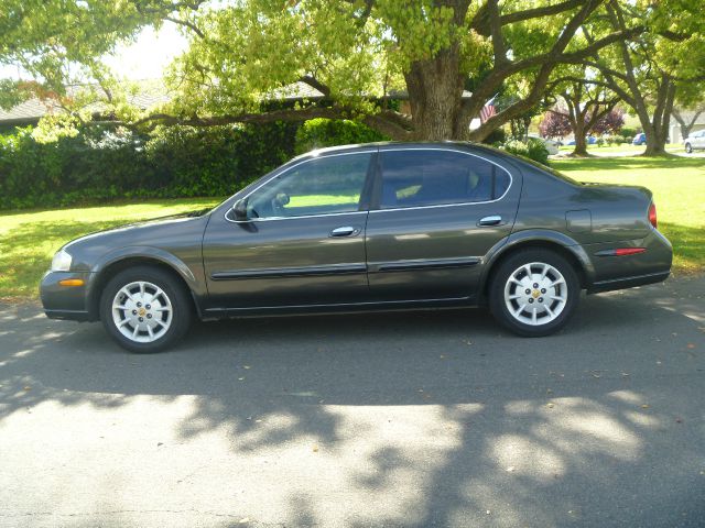 2000 Nissan Maxima