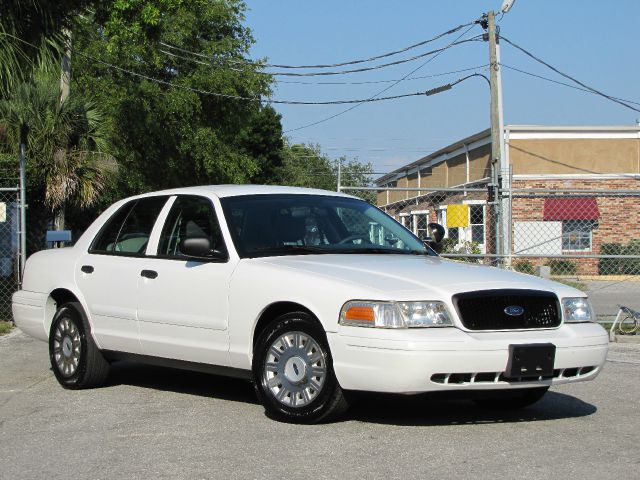 2004 Ford Crown Victoria