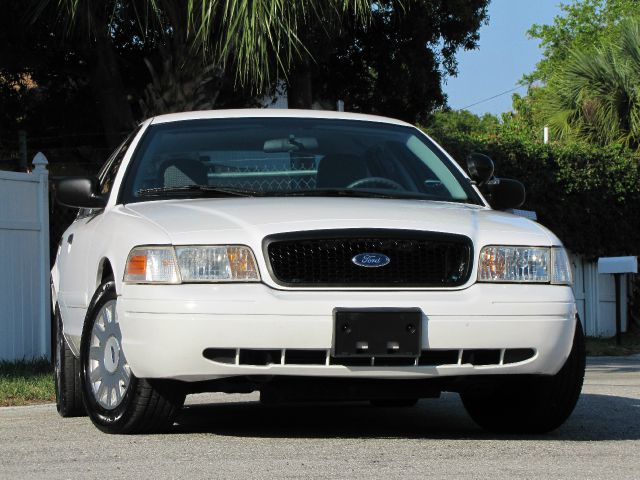 2004 Ford Crown Victoria