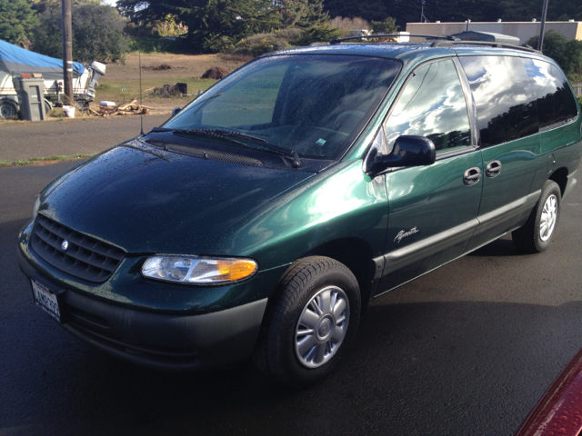 Tothego - 1998 Plymouth Grand Voyager_1