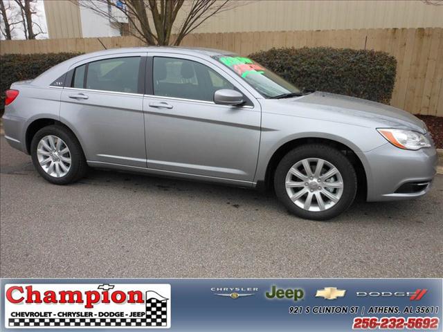 2013 Chrysler 200