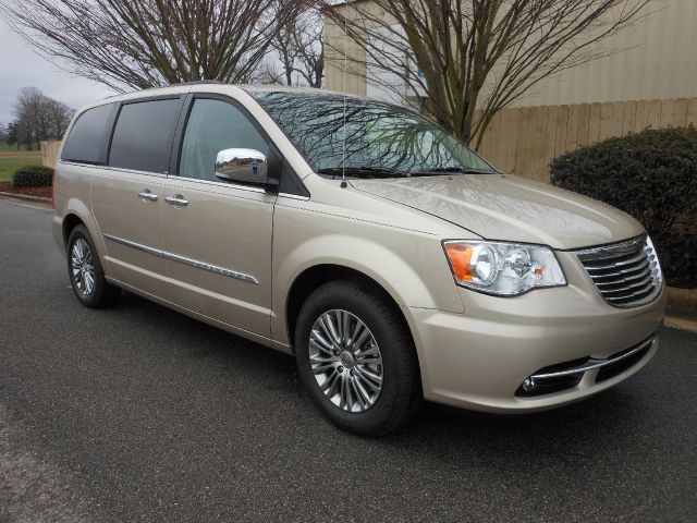 2013 Chrysler Town & Country
