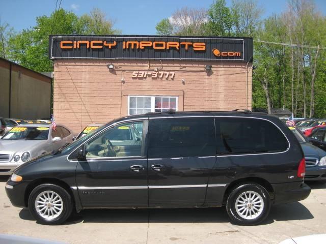 2000 Chrysler Town & Country for sale