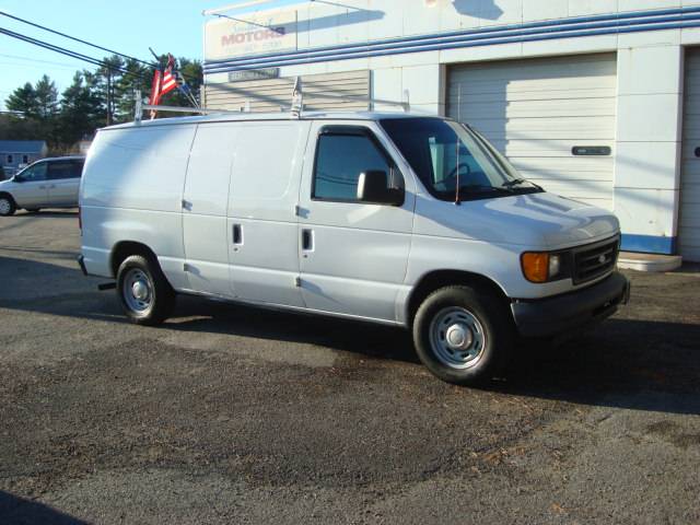2004 Ford Econoline