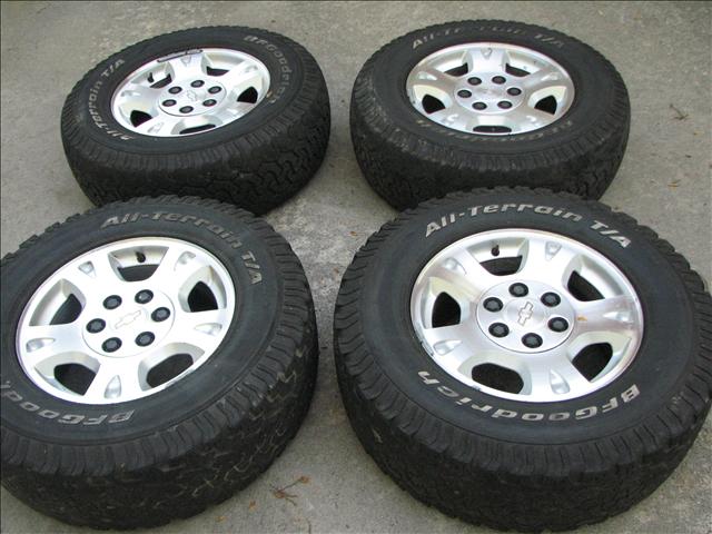 2004 Chevy Avalanche for sale