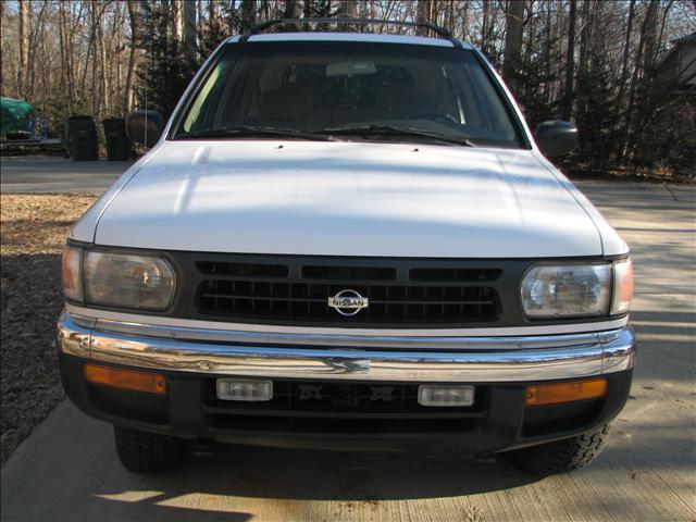 1998 Nissan Pathfinder for sale