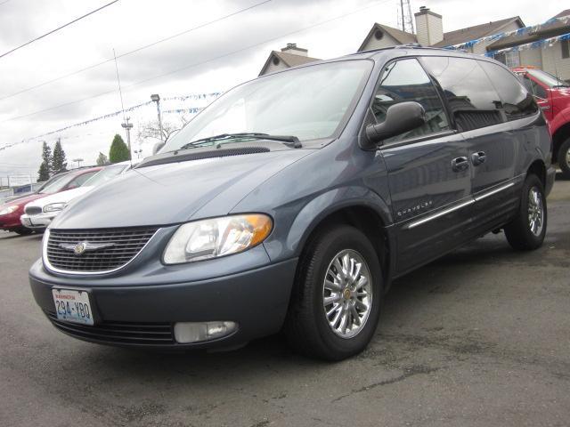 2001 Chrysler Town & Country for sale