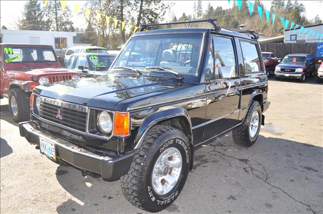 1988 Mitsubishi Montero