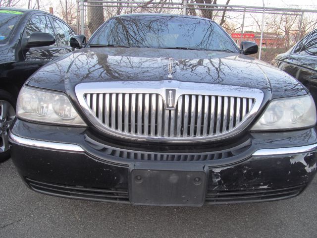 2006 Lincoln Town Car