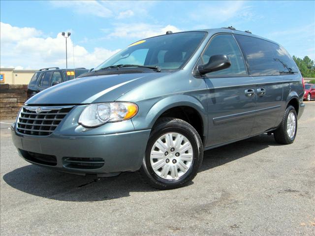 2005 Chrysler Town & Country for sale