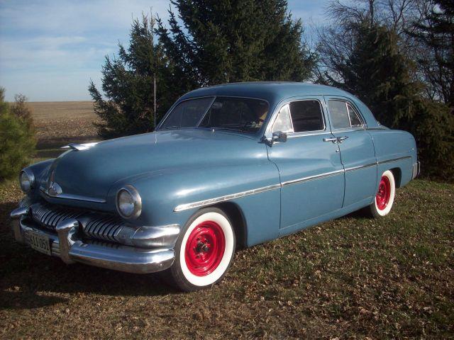 1951 Mercury 4-door sedan