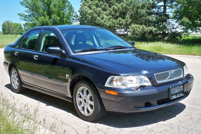 2001 Volvo S40