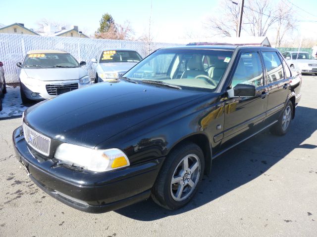 1999 VOLVO S70 GLT AWD black this volvo is in great condition inside as well as outside like new 