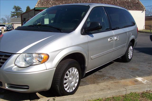 2006 Chrysler Town and Country for sale