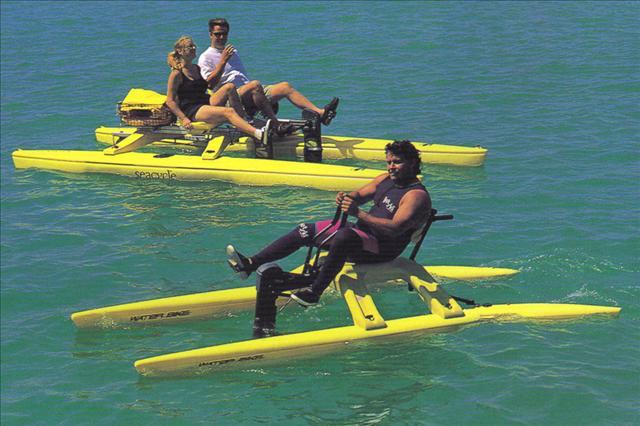 2010 x Water Bike Arm Action