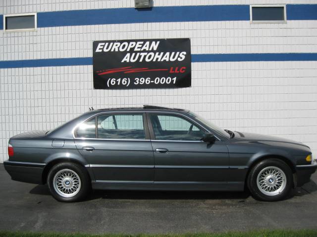 2001 BMW 7 series