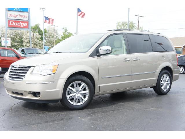2009 Chrysler Town & Country for sale