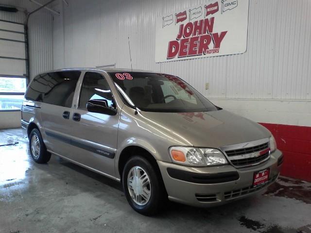 2003 Chevrolet Venture Minivan. 2003 Chevrolet Venture LS