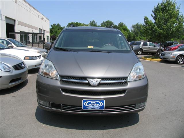 2004 Toyota Sienna