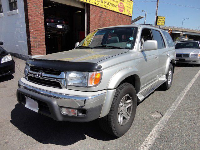2001 TOYOTA 4RUNNER SR5 4WD. ...