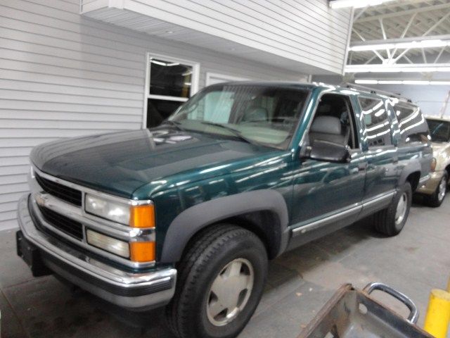 1999 CHEVROLET SUBURBAN LT, ...