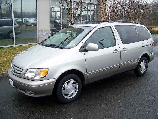 2002 Toyota Sienna