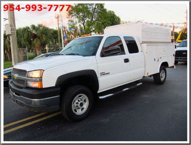 2004 Chevrolet Silverado 2500 HD 4 DOORS DIESEL