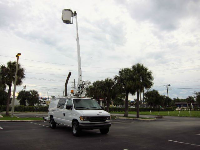 2000 Ford Econoline