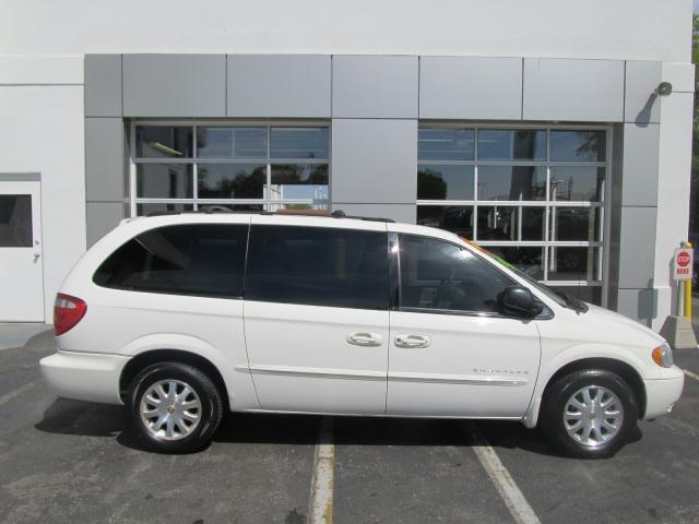 2001 Chrysler Town & Country for sale