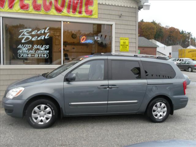 2008 Hyundai Entourage