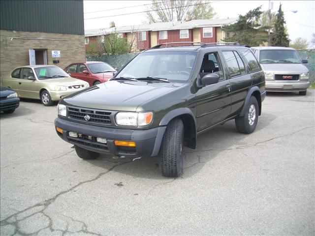 1998 Nissan Pathfinder for sale