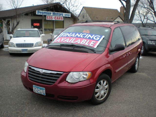 2005 Chrysler Town & Country