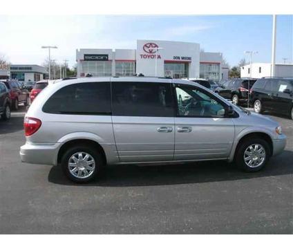 2005 Chrysler Town and Country for sale