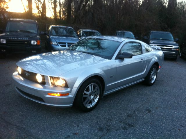 2005 Ford Mustang