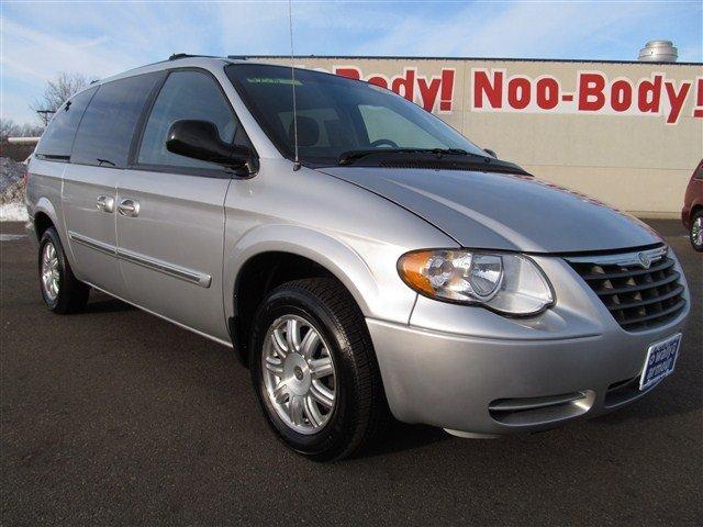 Tothego - 2007 Chrysler Town Country_1